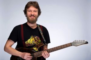 Filip Drozdowski - nauczyciel gry na gitarze klasycznej oraz elektrycznej